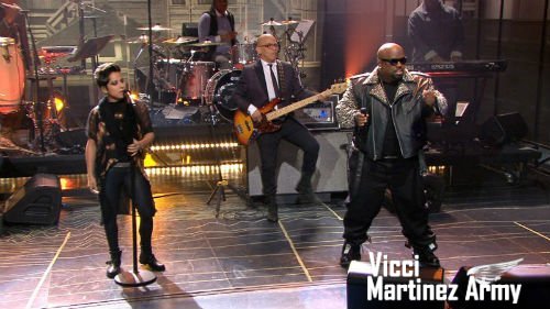Cee Lo Green joining the stage with Vicci Martinez to sing